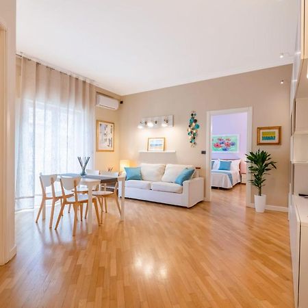 בארי Modern Apartment To Relax In The City Center מראה חיצוני תמונה